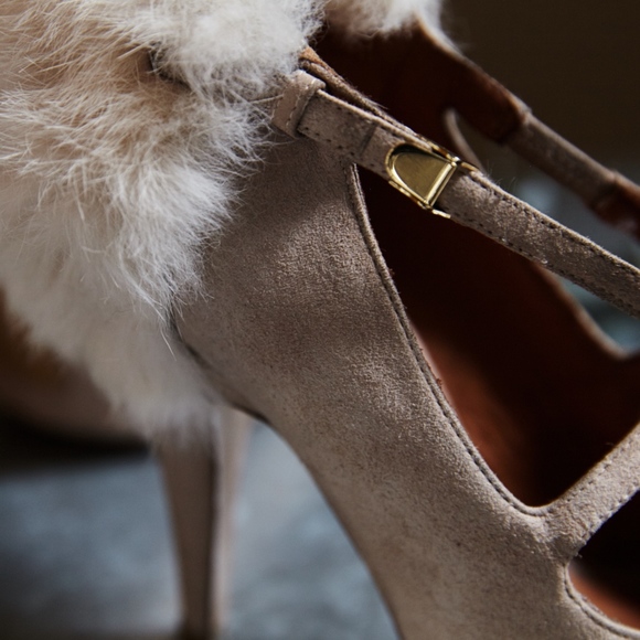 GIVENCHY - New Suede Mink Criss Cross Pump w/ Fur - Picture 4 of 7